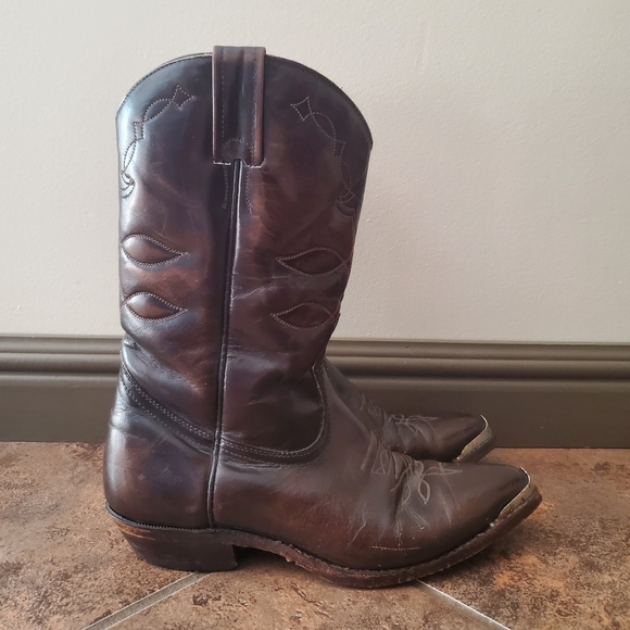 Boulet Canada Women's Cowboy Boots - Picture 3 of 16